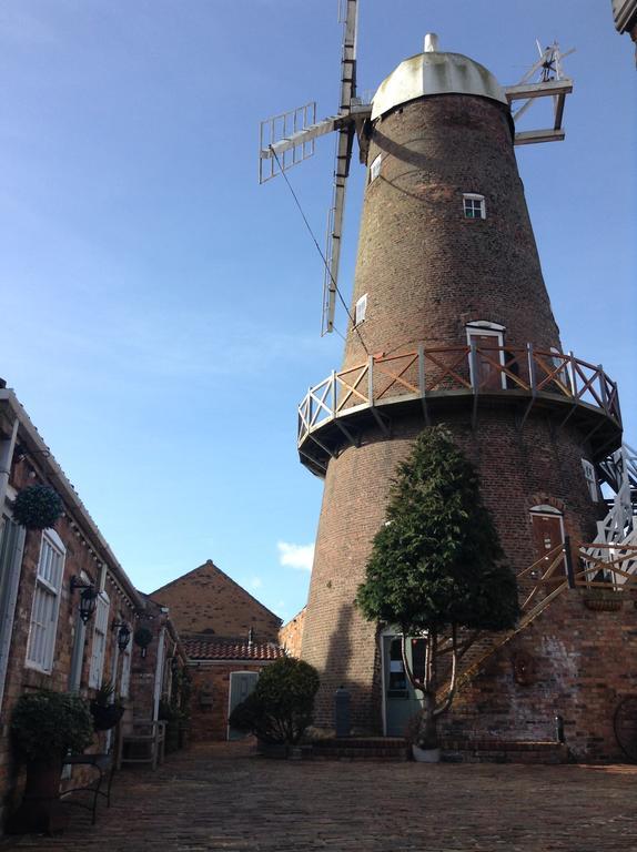 The Windmill Hotel Скарбъро Екстериор снимка