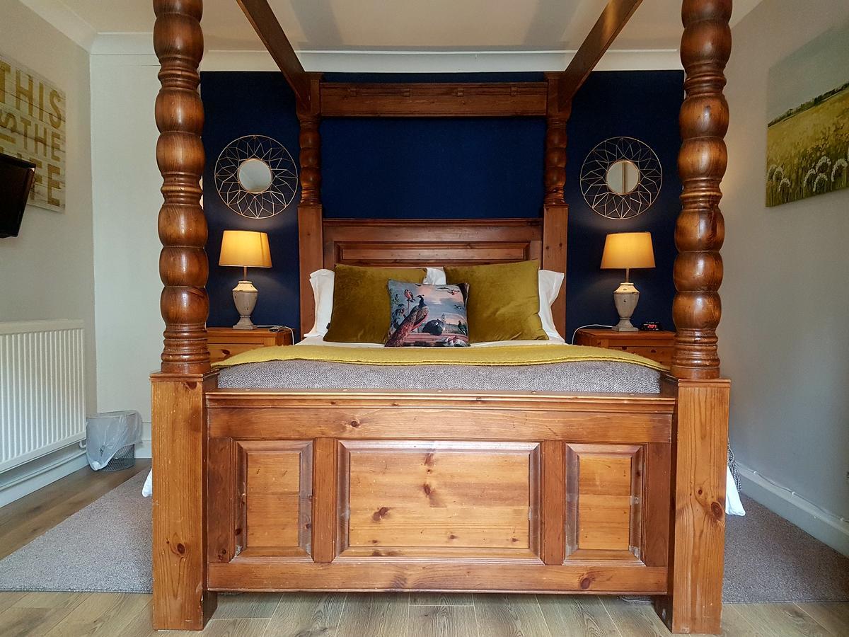 The Windmill Hotel Скарбъро Екстериор снимка